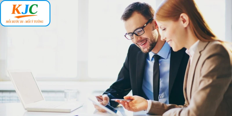 Chuyên viên đại lý KJC thực hiện theo đúng công việc cụ thể Chuyên viên đại lý KJC thực hiện theo đúng công việc cụ thể